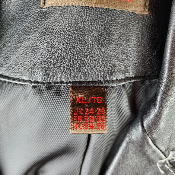 Danier Black Leather Jacket Moto Style Buckle Flap Pockets XL Super Soft - Picture 3 of 14